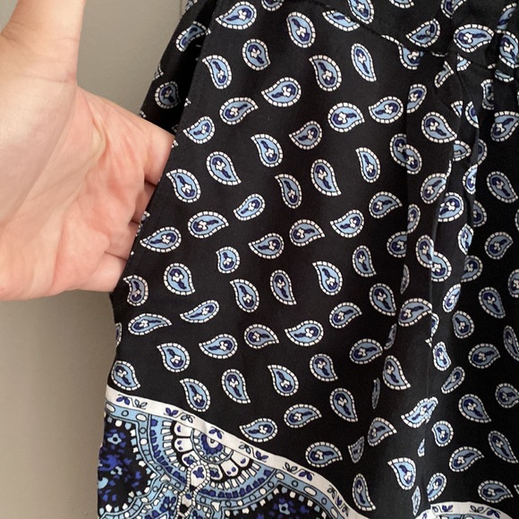 Chic by Jacob NWOT patterned shorts size M - Picture 6 of 9